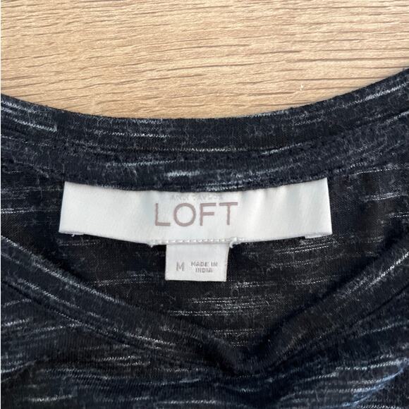 Loft Womens Beaded Short Sleeve Heather Black T-Shirt Tee Sz Medium Preppy Twee - Picture 3 of 6